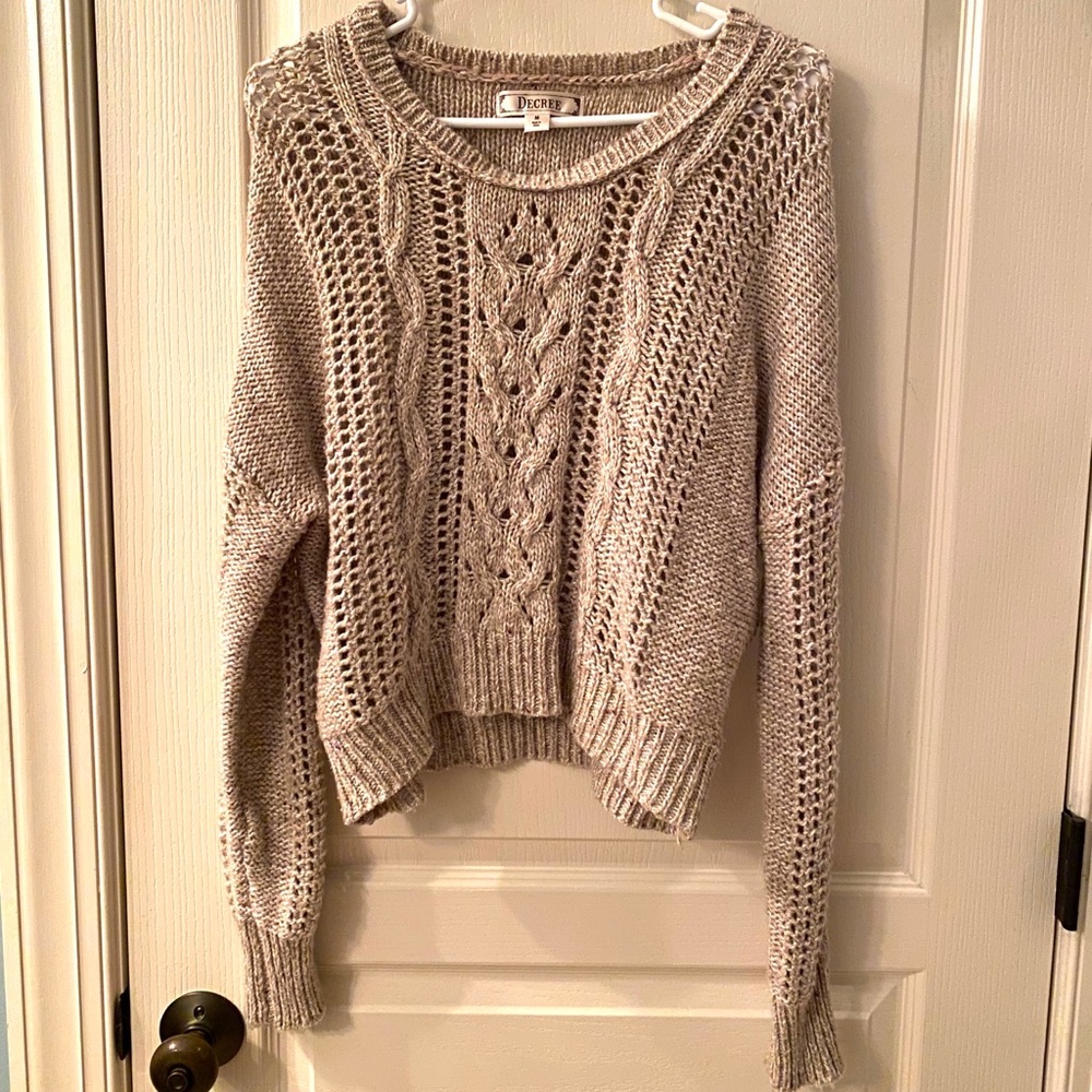 Women’s medium cable knit sweater